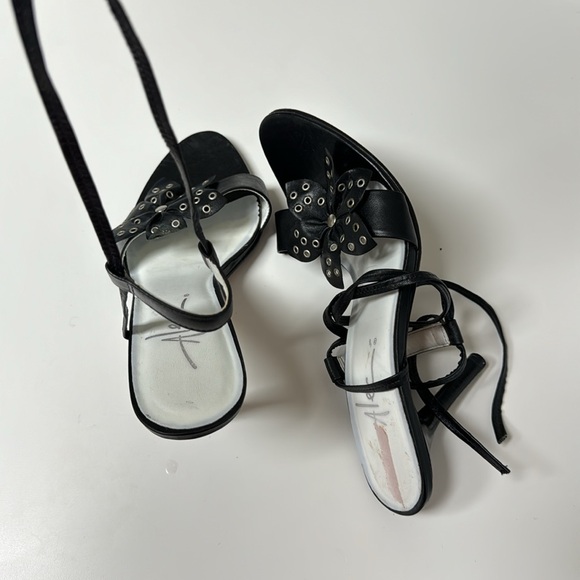 Alec Romance Y2K Leather Strap Heels - Picture 5 of 13